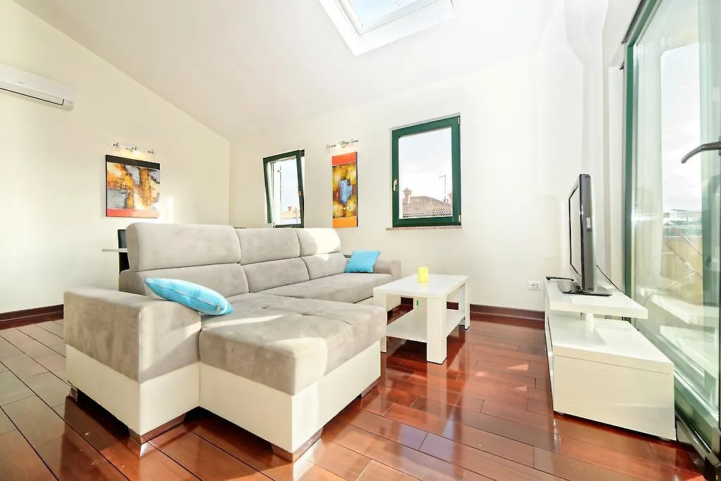 Apartments Leila Umag 0*,  Croatia