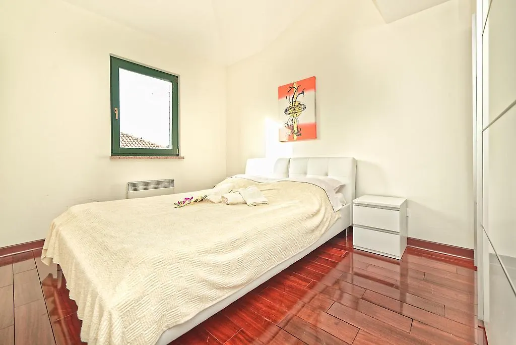 Apartments Leila Umag 0*,  Croatia