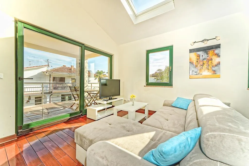 Apartments Leila Umag 0*,
