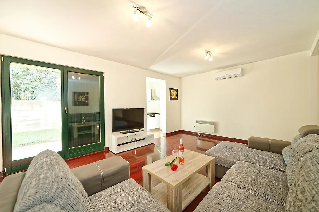 Apartments Leila Umag